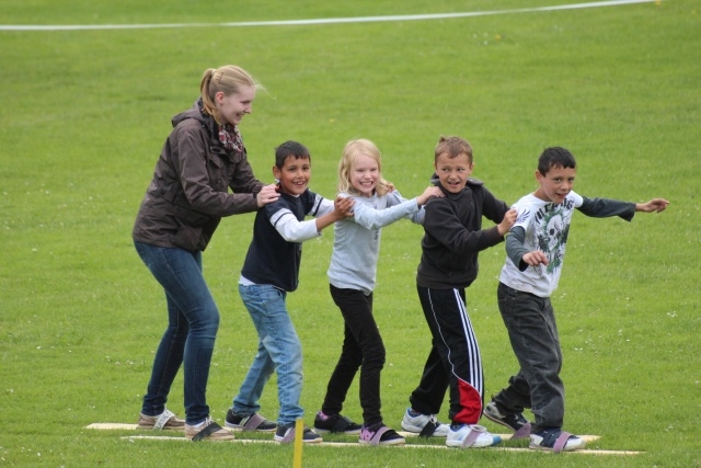 20130630_1394916332_spiel_ohne_grenzen_2013_-_kinder_037