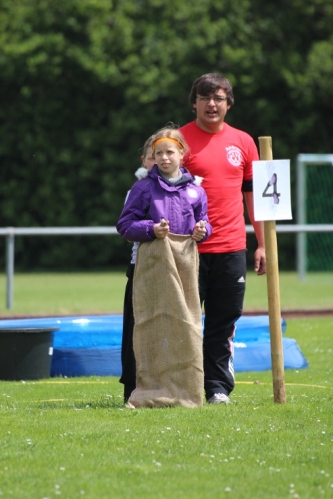 20130630_1621792558_spiel_ohne_grenzen_2013_-_kinder_010