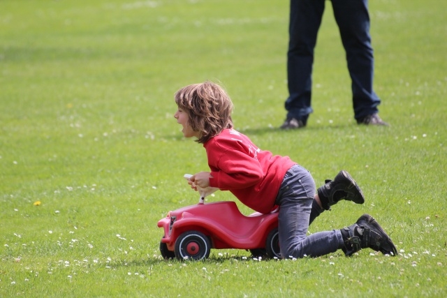 20130630_1666600679_spiel_ohne_grenzen_2013_-_kinder_094
