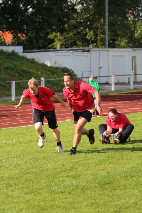 20130630_1023850914_spiel_ohne_grenzen_-_teams_321