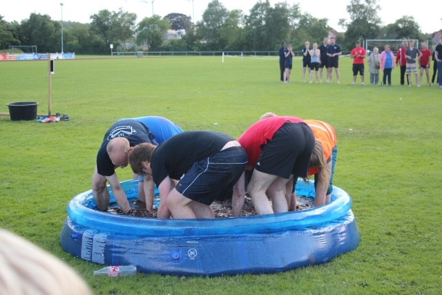 20130630_1434360410_spiel_ohne_grenzen_-_teams_414